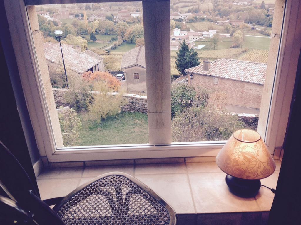 Le Vieux Chateau Panzió Leynes Szoba fotó